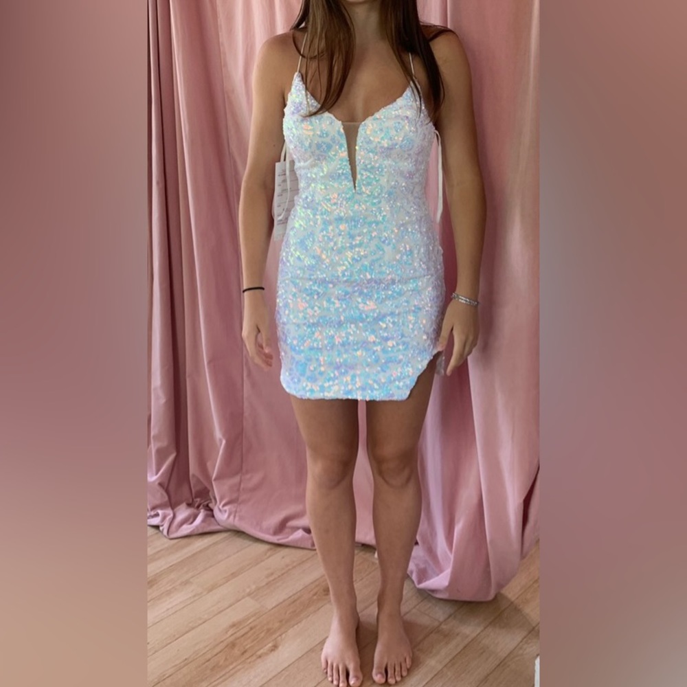 Nox Akabel Homecoming or Party Dress, Size 4 - Picture 1 of 7